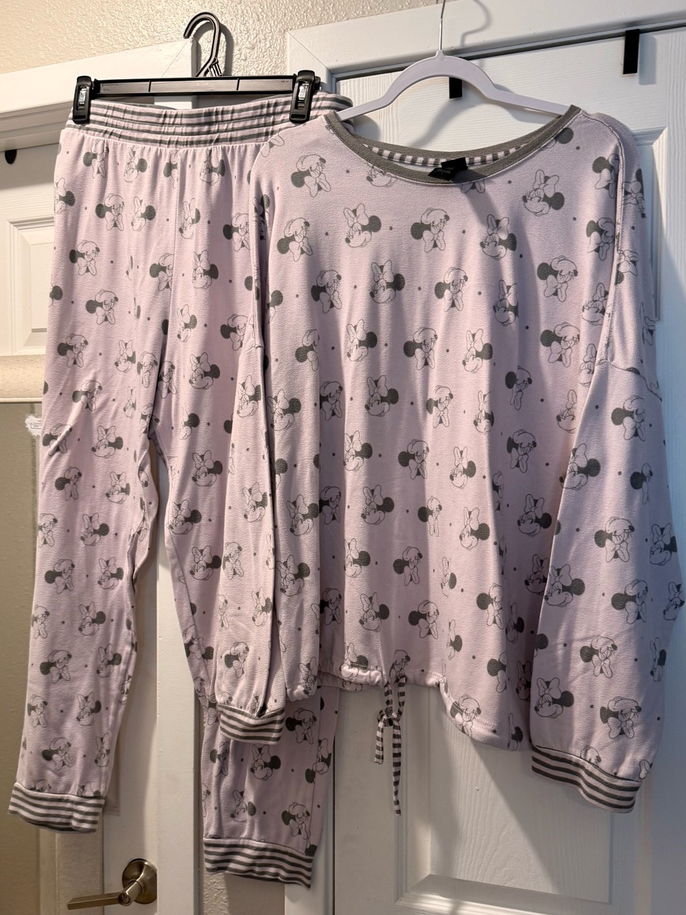 Disney Minnie Mouse 2X pajama set